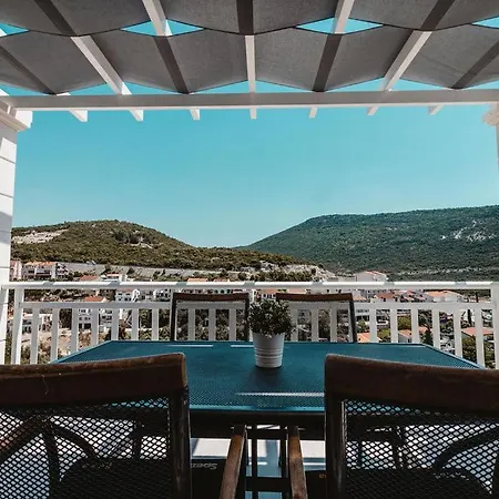 Appartement Tiha Luka *