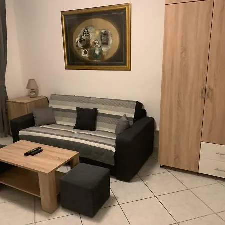 Tiha Luka Apartament *